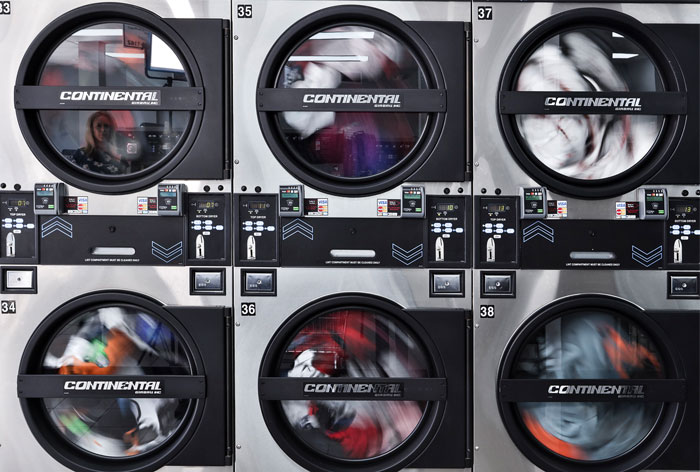How to Choose the Best Commercial Washer for Your Apartment Building